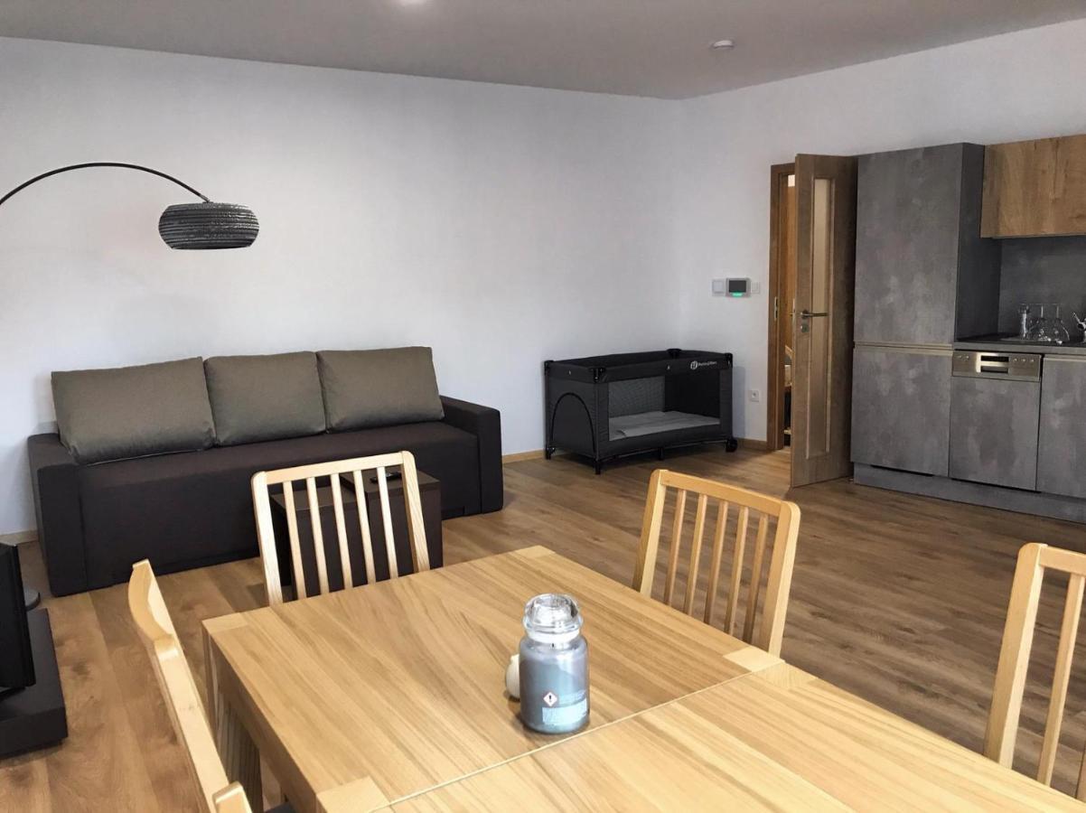 Apartman T5 Vrchlabi Leilighet Eksteriør bilde